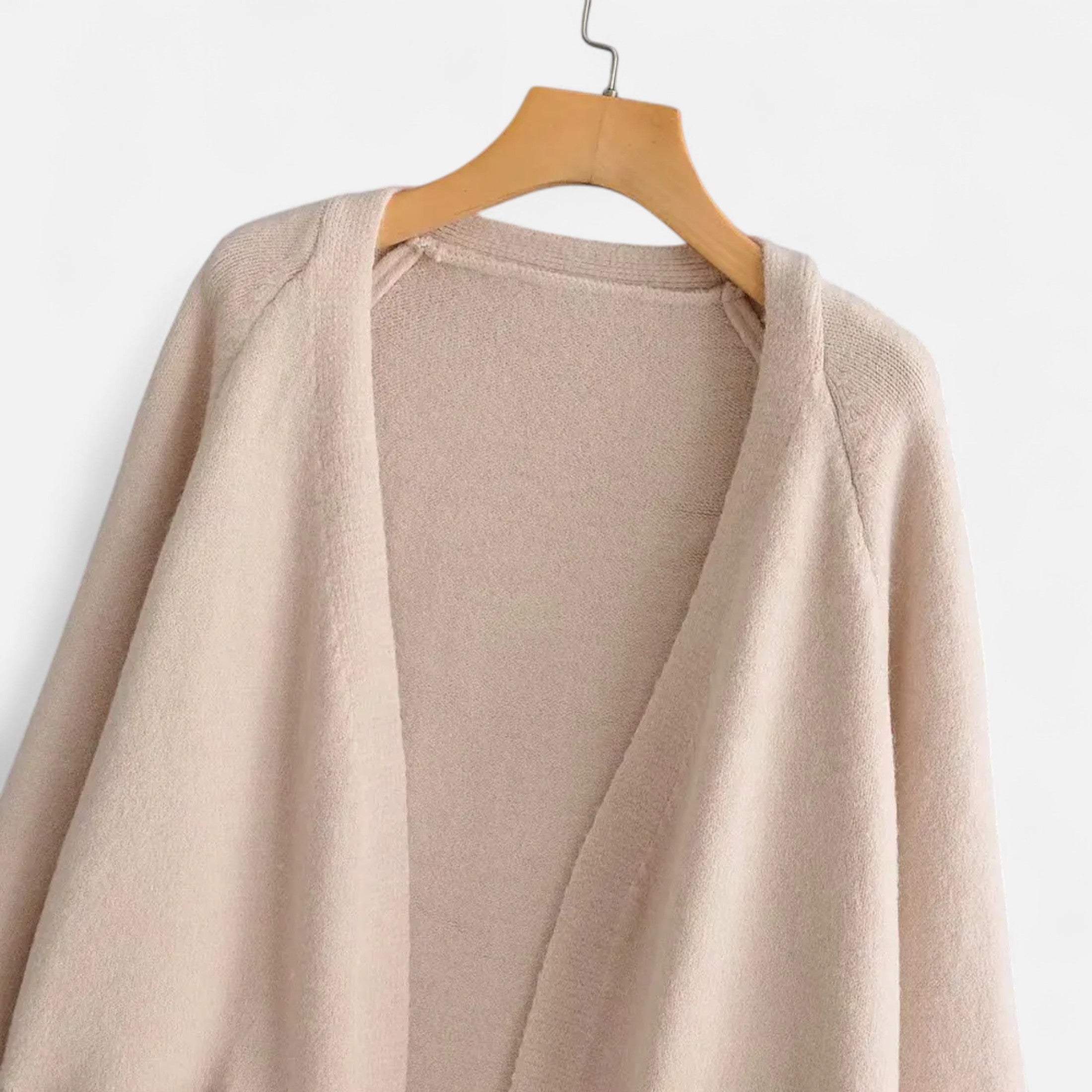 Women’s Stylish Thick Knitted Warm Cardigan with V-Neckline and Discreet Pockets