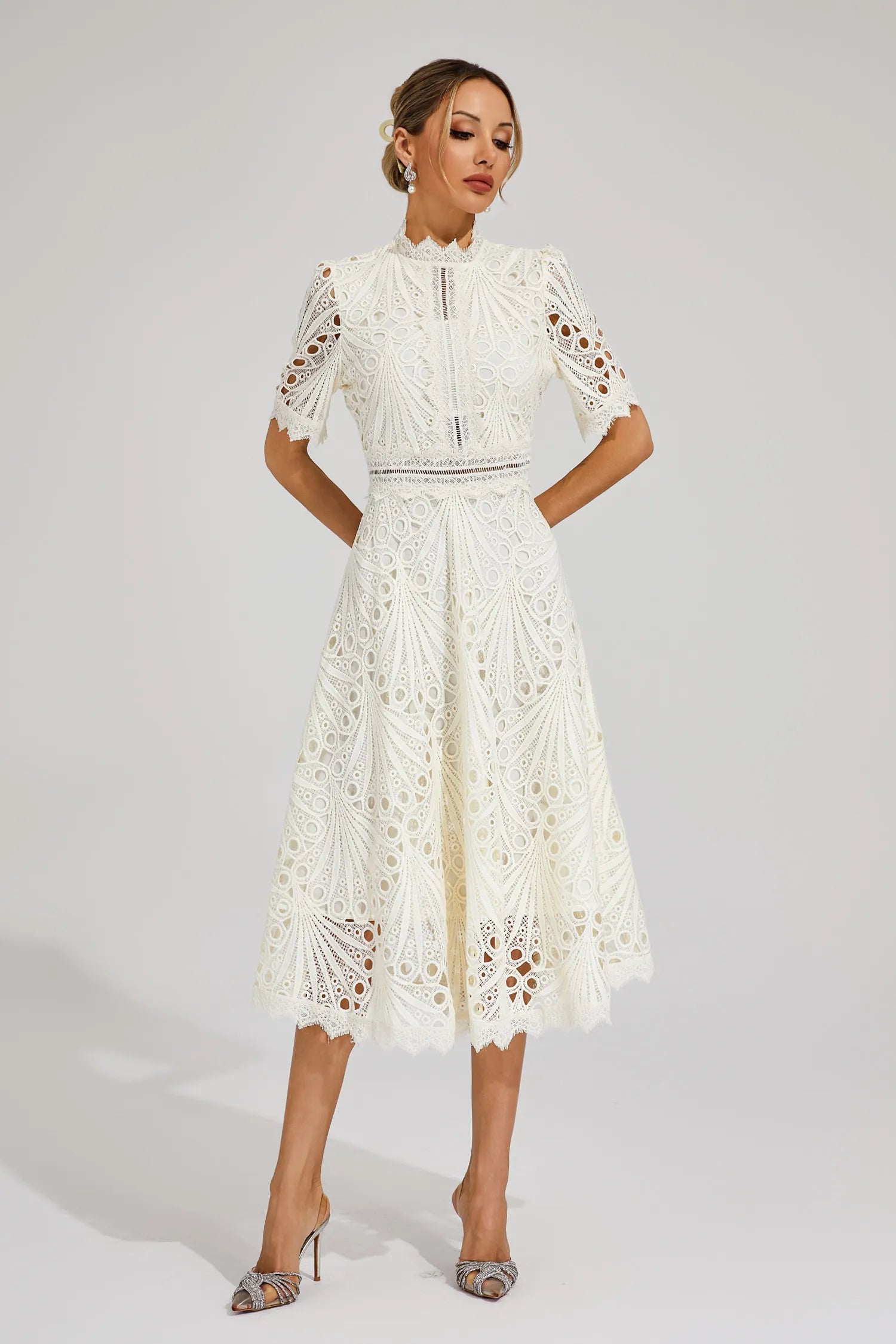 Exquisite Flattering Lace Midi Dress for Women
