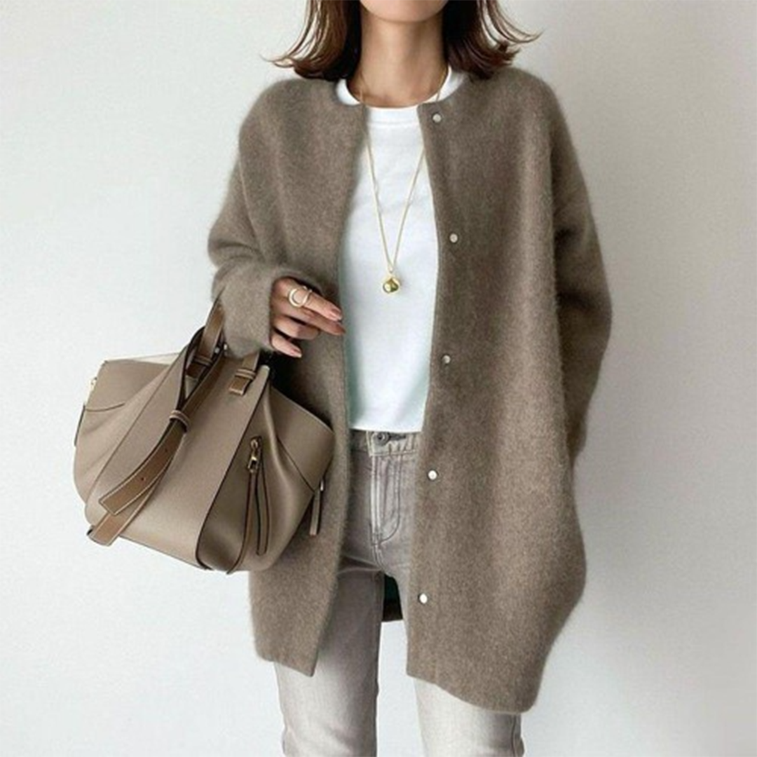 Women’s Warm Winter Cardigan Cozy Relaxed Fit Design