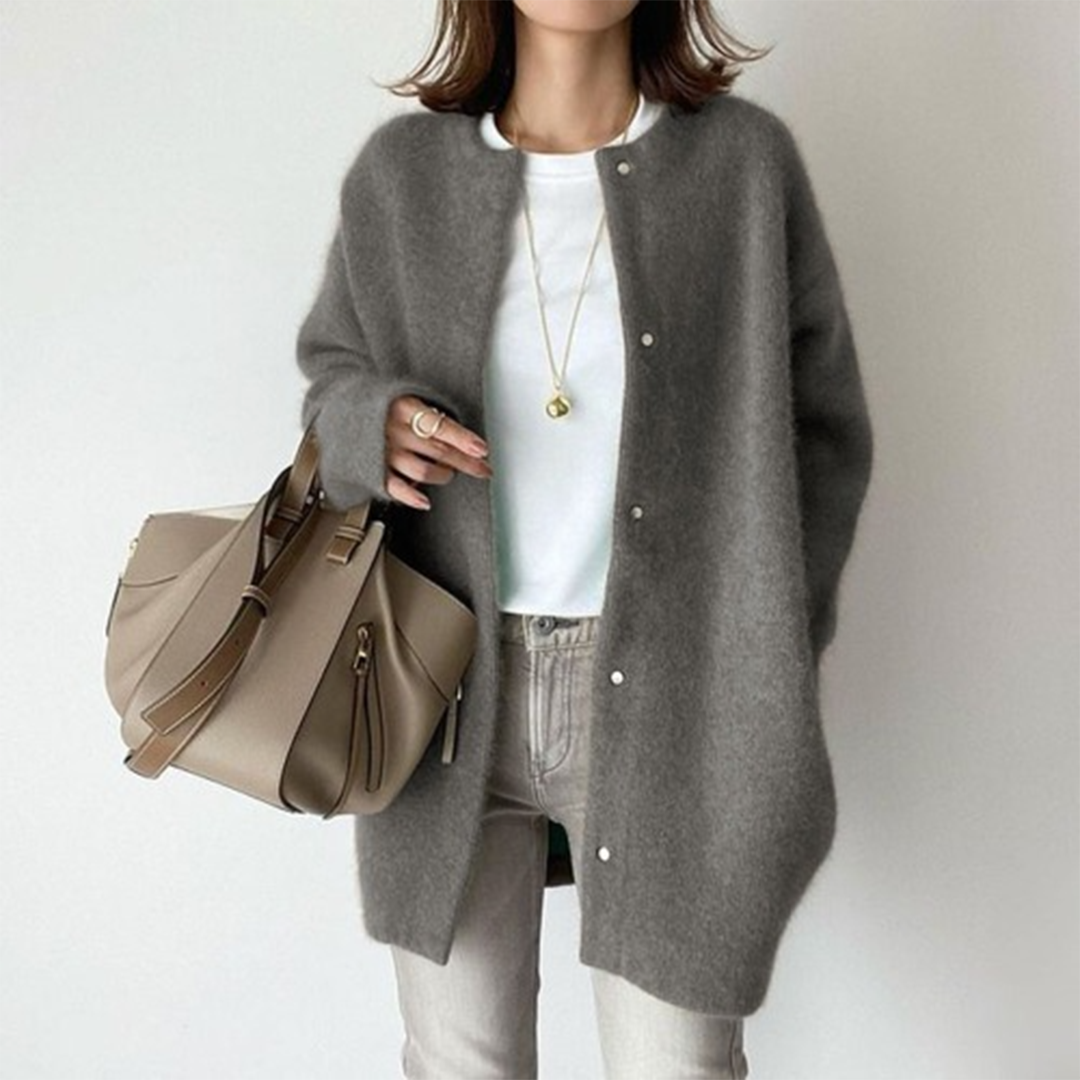 Women’s Warm Winter Cardigan Cozy Relaxed Fit Design