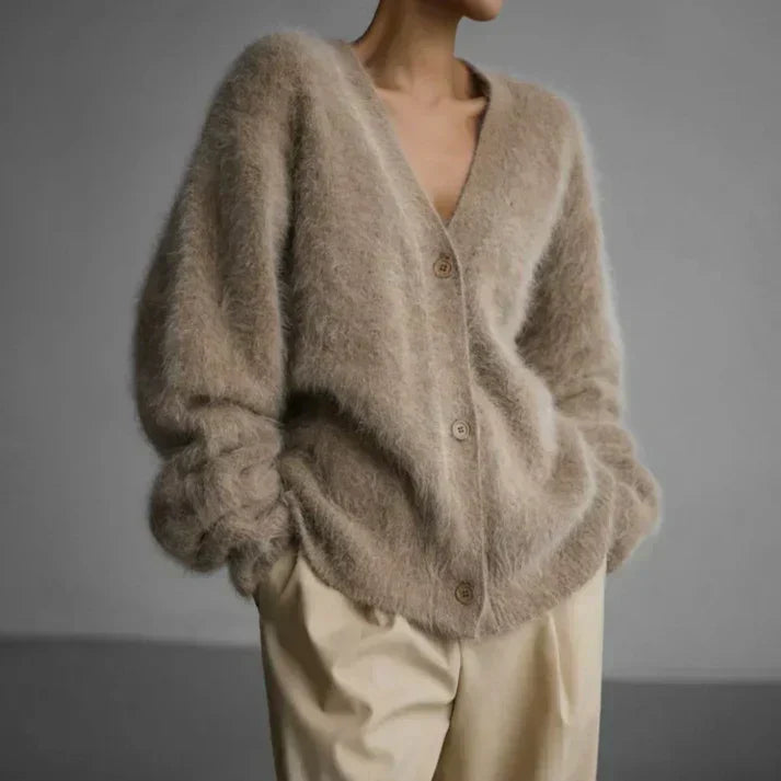 Women's Timeless Elegance Cashmere Loose-Fit Button Jumper