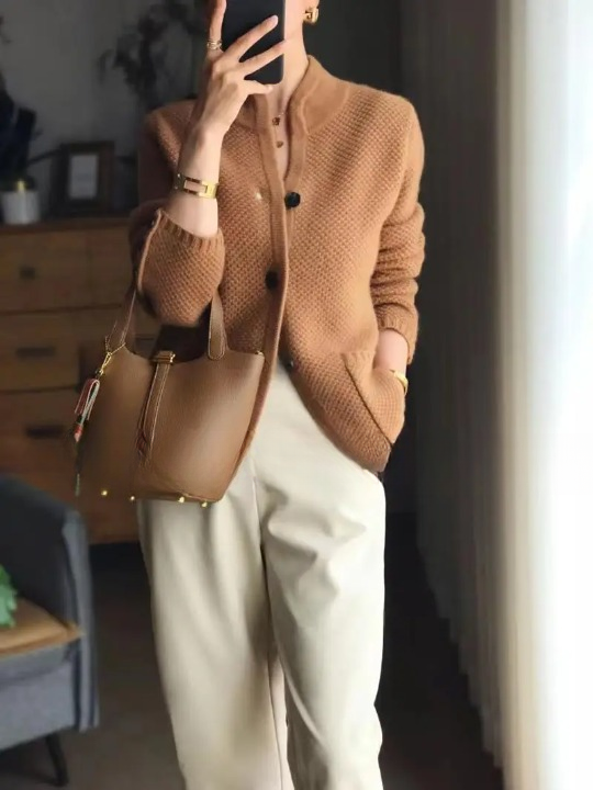 Women's Fashion Classic Long Sleeves Cashmere Buttons Cardigan